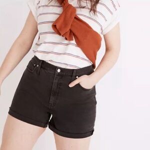 Madewell High-Rise Denim Shorts in Kerns Wash